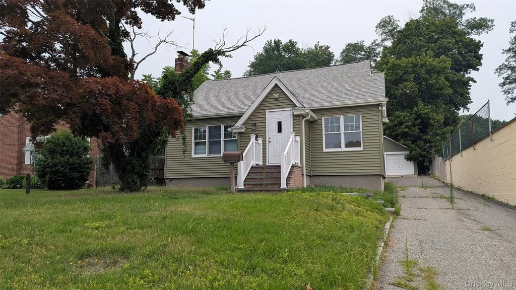 153 W Main Street, Kings Park