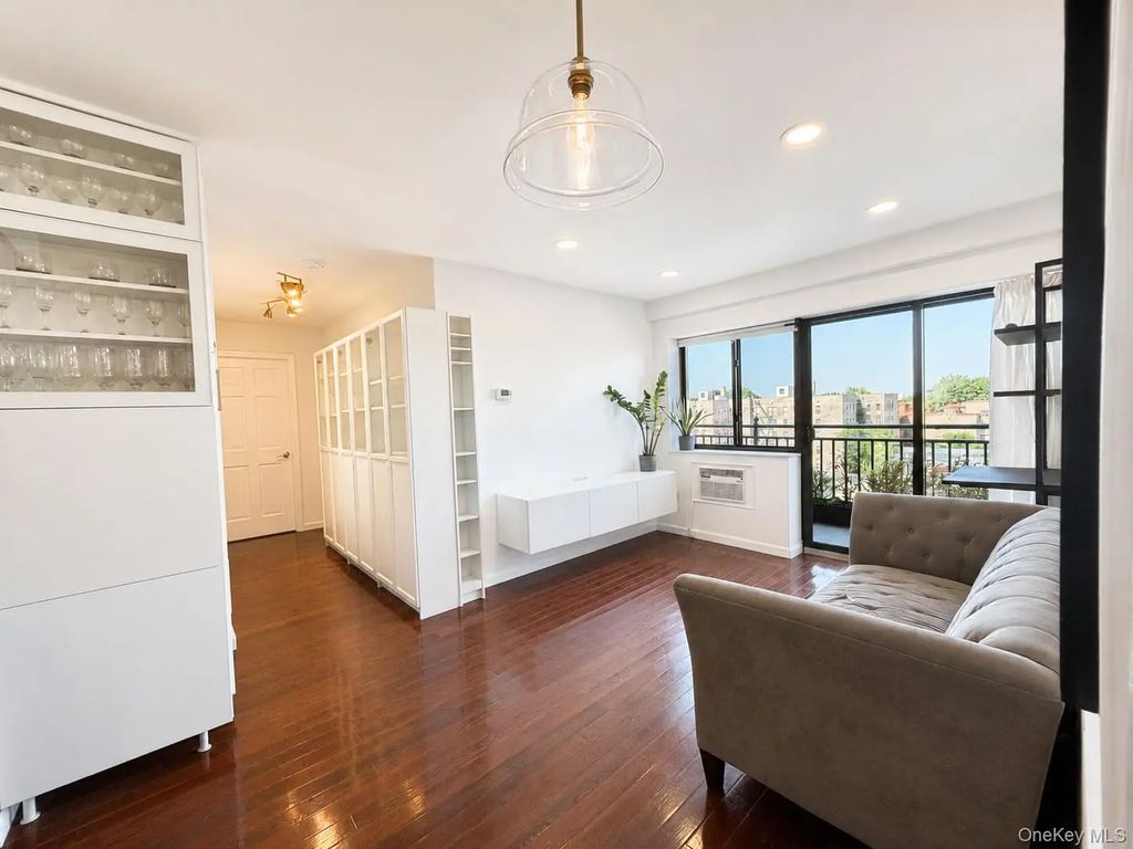 3749 81st Street # 7d, Jackson Heights