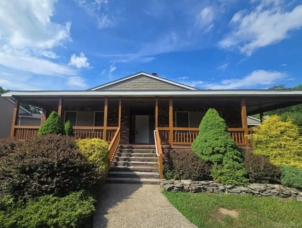 1-18 Willow Way # 6 (locust Lane), Rhinebeck