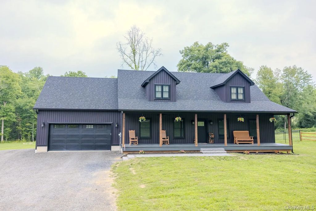843 S Plank Road, Slate Hill