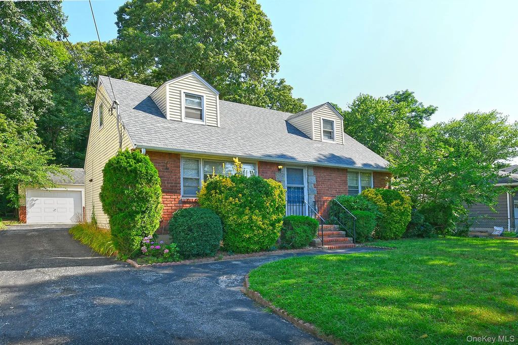 31 Lieper Street, Huntington Station