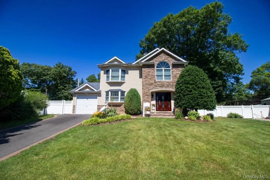 5 Hickory Lane, Roslyn Heights