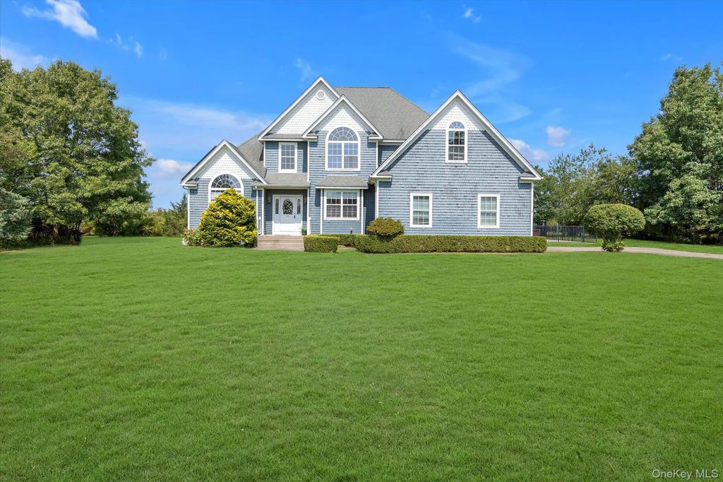 723 Doctors Path Estates, Riverhead