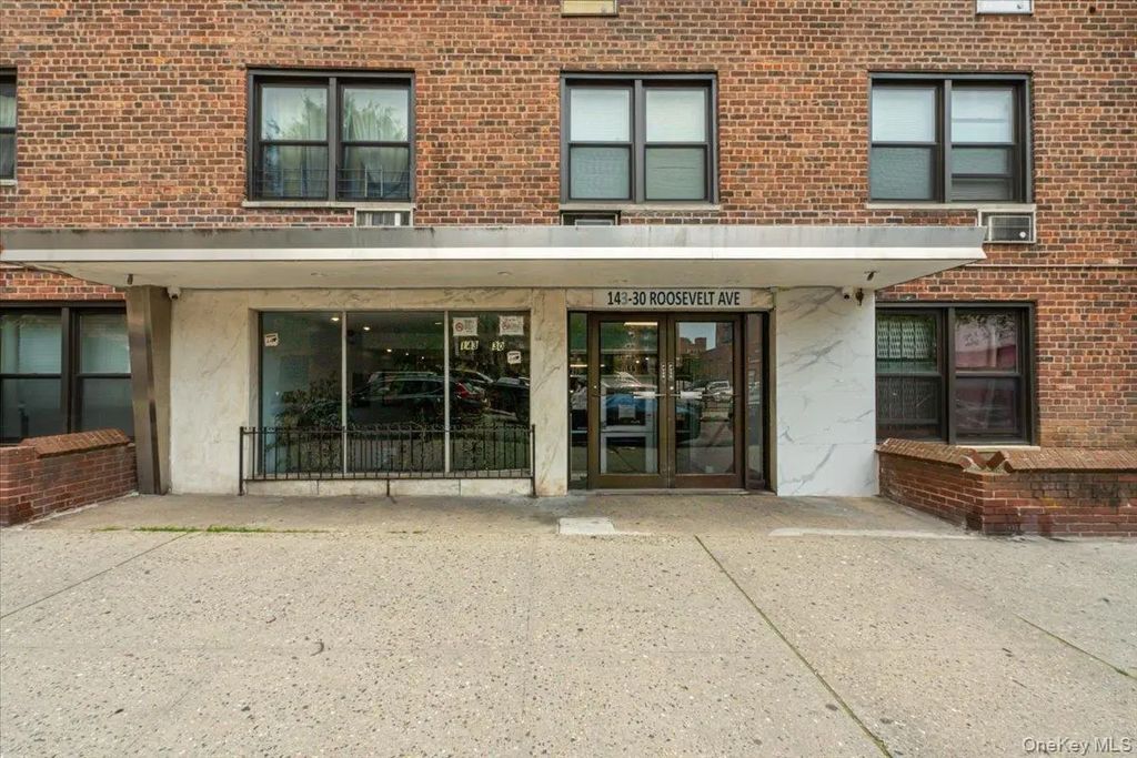 143-30 Roosevelt Avenue # 3l, Flushing