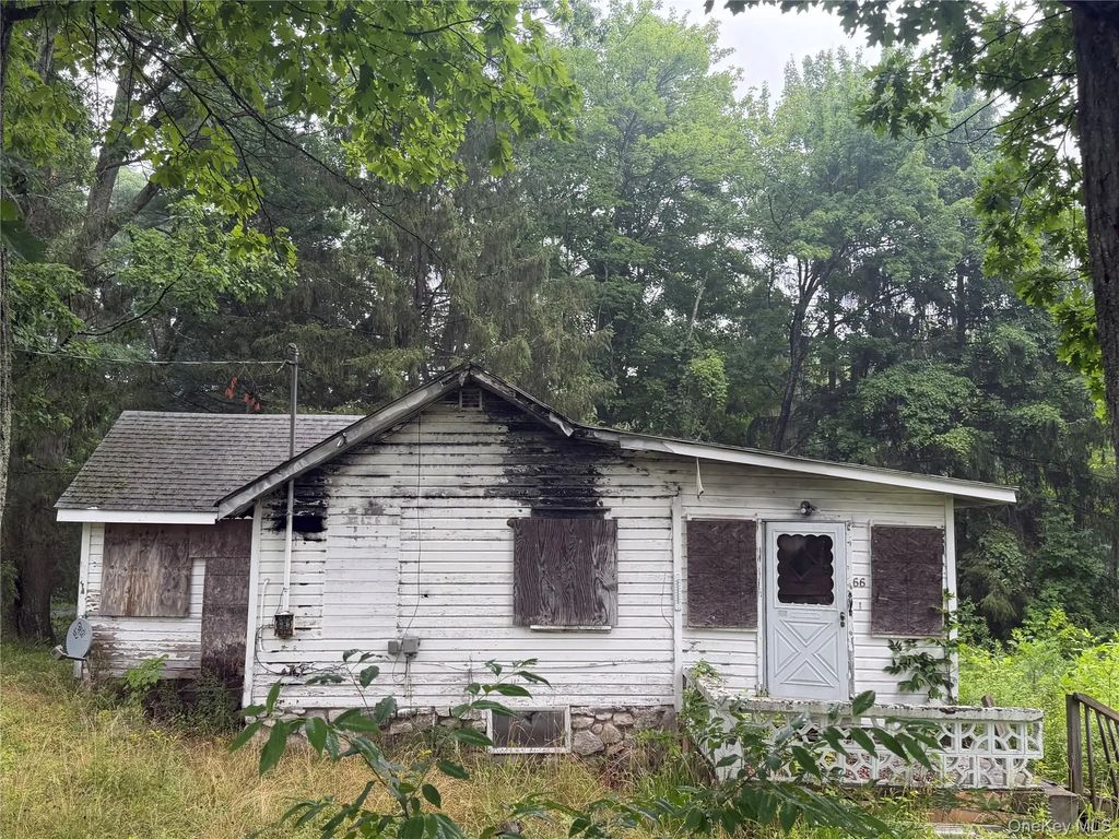 66 Arbutus Trail, Wurtsboro