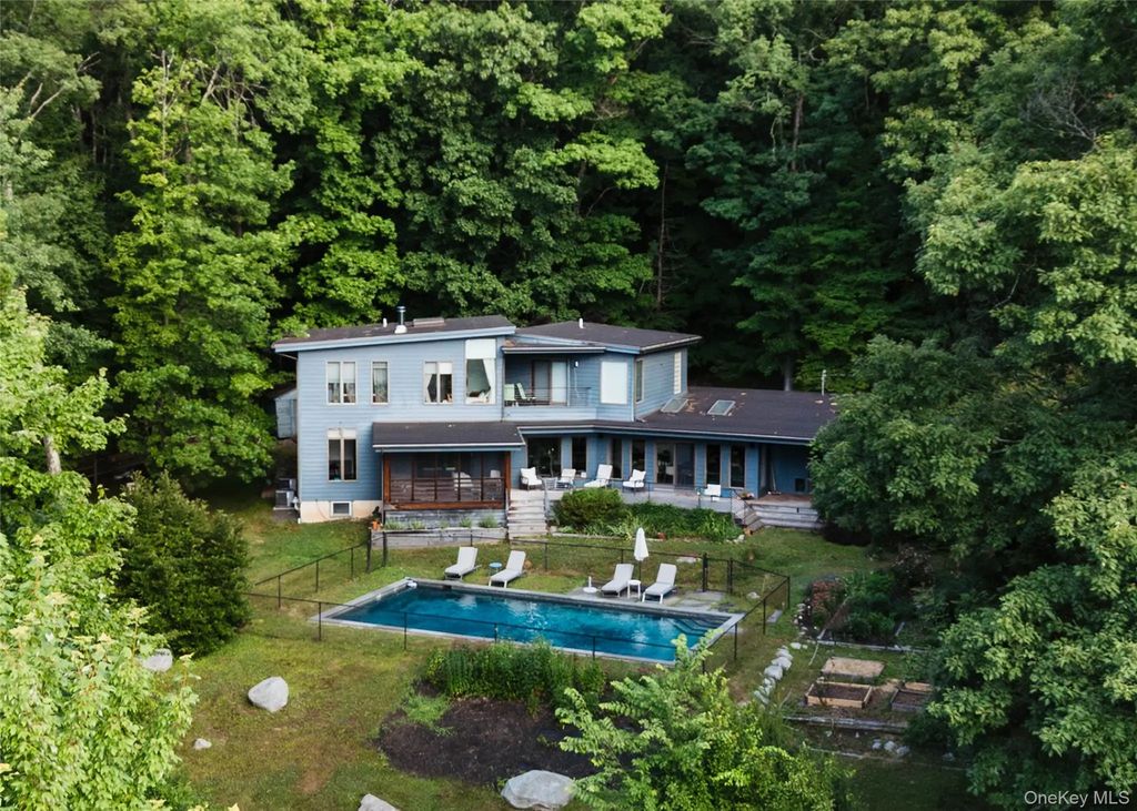 161 Mountain Rest Road, New Paltz