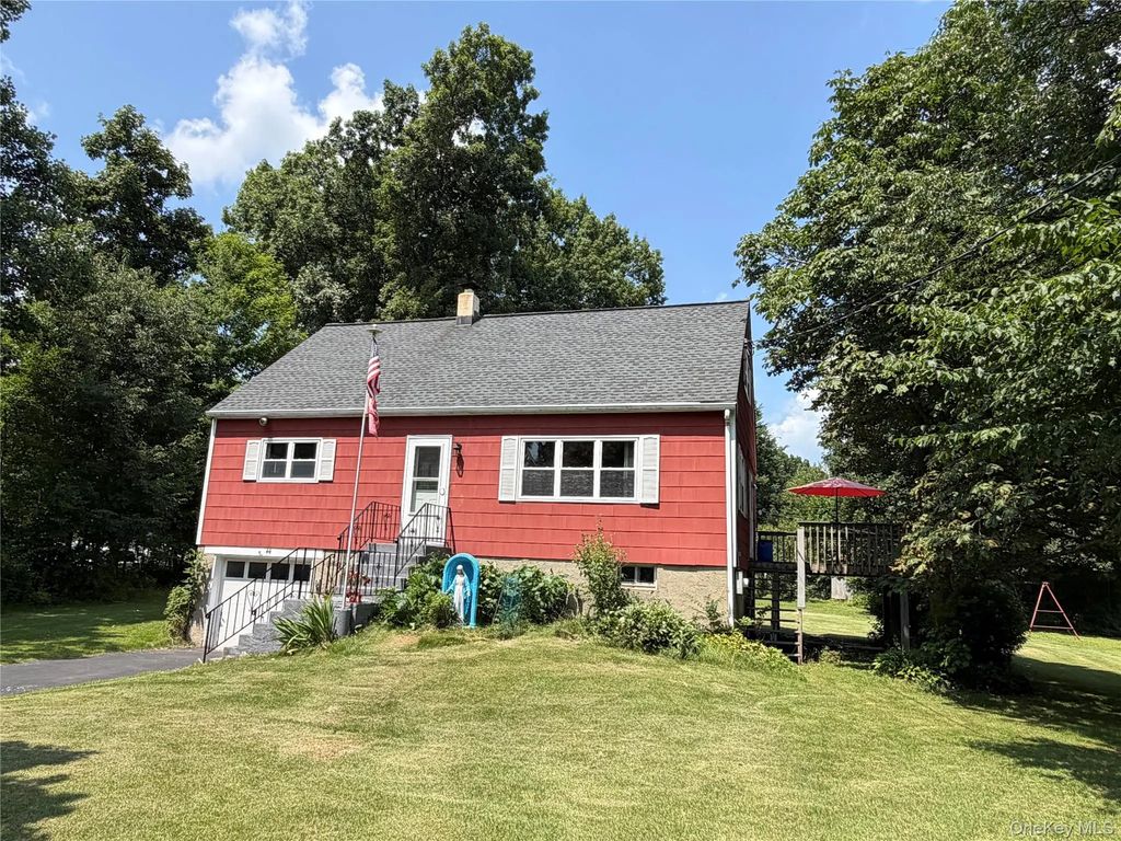 44 Somerset Lane, Putnam Valley