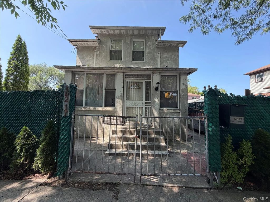 162-17 76th Road, Flushing