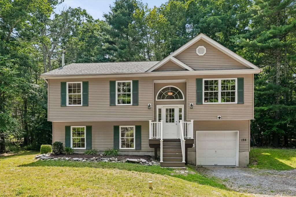 135 Old Forestburg Road, Sparrowbush