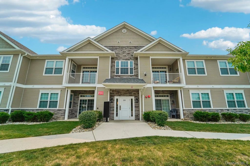 214 Tower Ridge Circle, Middletown