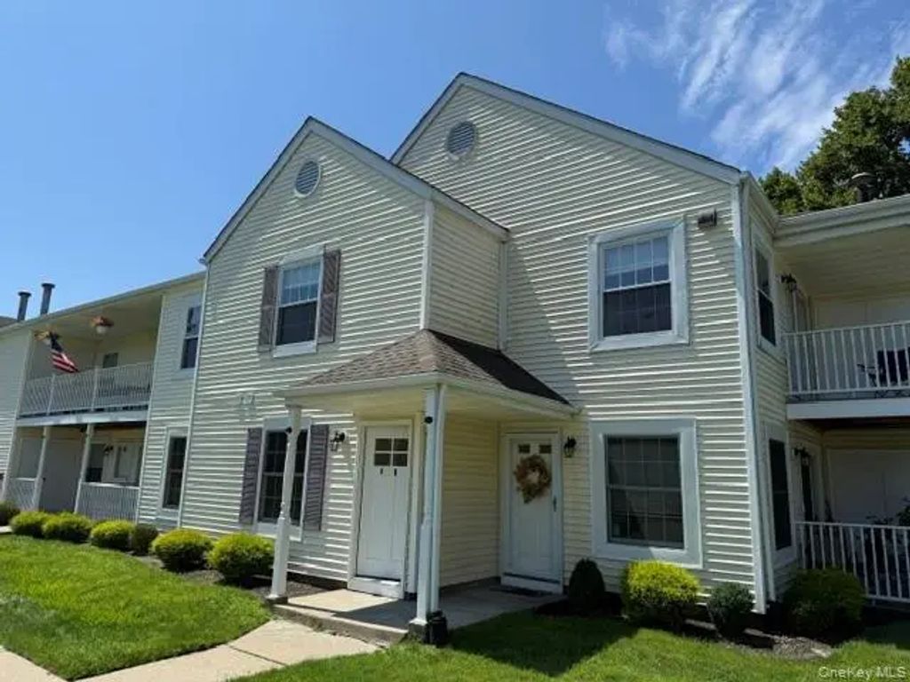 159 Fairview Circle # 291u, Middle Island