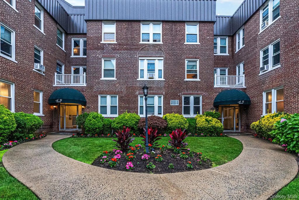 185 Atlantic Avenue C11, Lynbrook