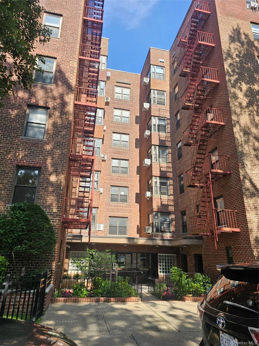 32-23 88 Street # 306, East Elmhurst