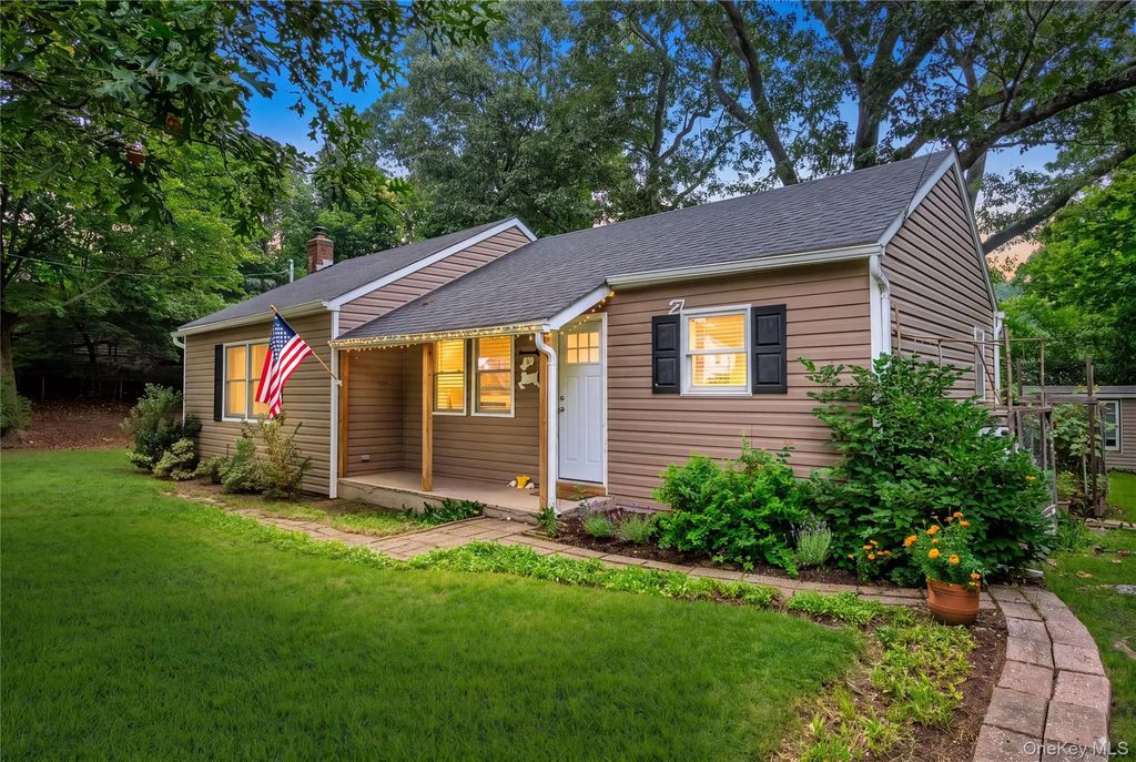 27 Glen Drive, Sound Beach