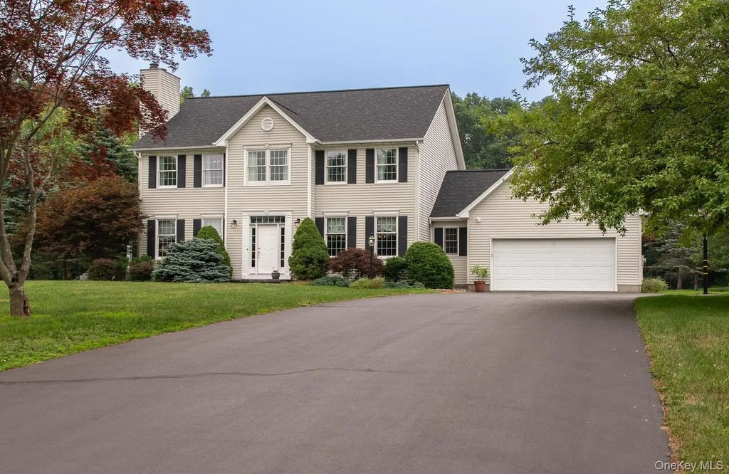 100 Rockledge Drive, Pleasant Valley