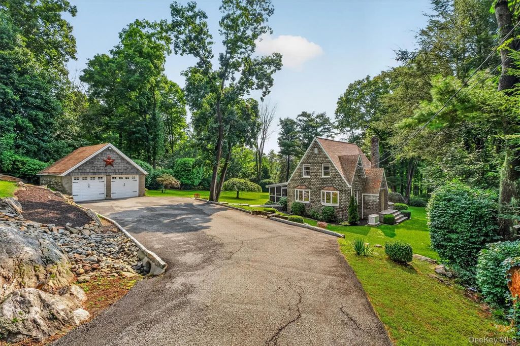 811 Farmers Mills Road, Carmel