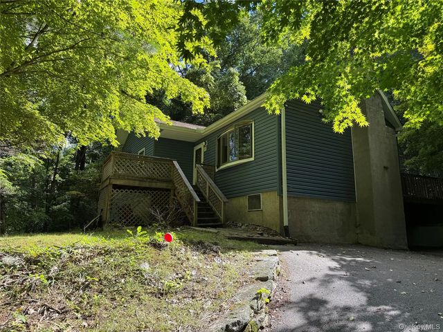 11 Beekman Drive, Carmel