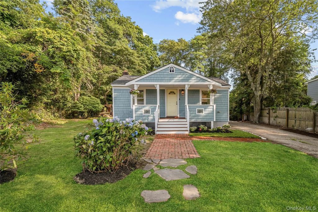 46 Barclay Road, Mastic Beach