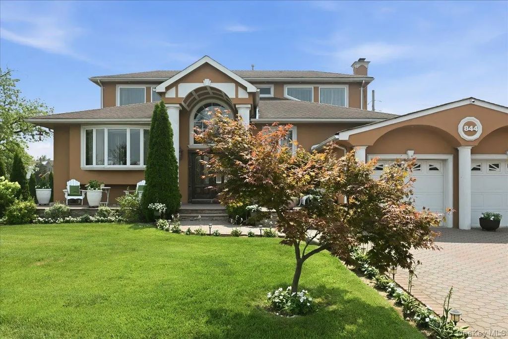 844 Park Lane, North Woodmere