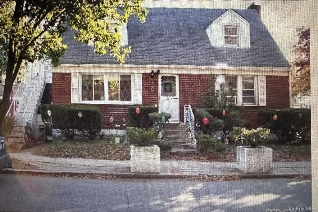 62 Ash Street, Valley Stream
