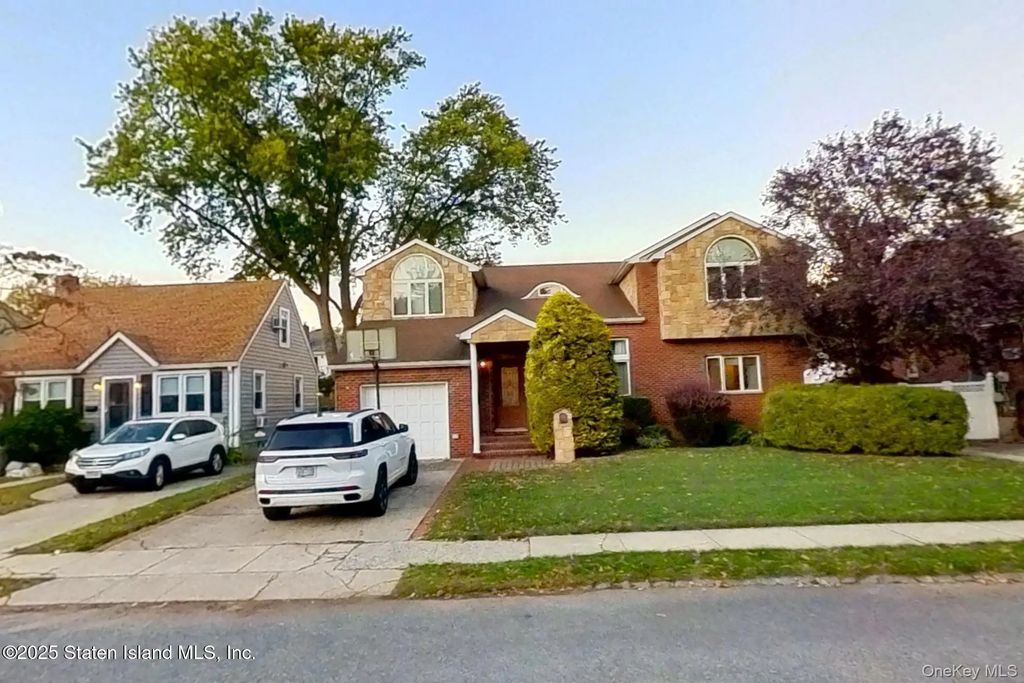 257 Locust Avenue, Staten Island