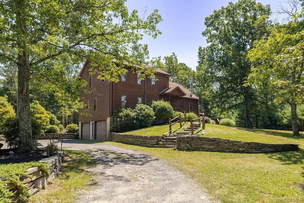 490 Peak Road, Stone Ridge