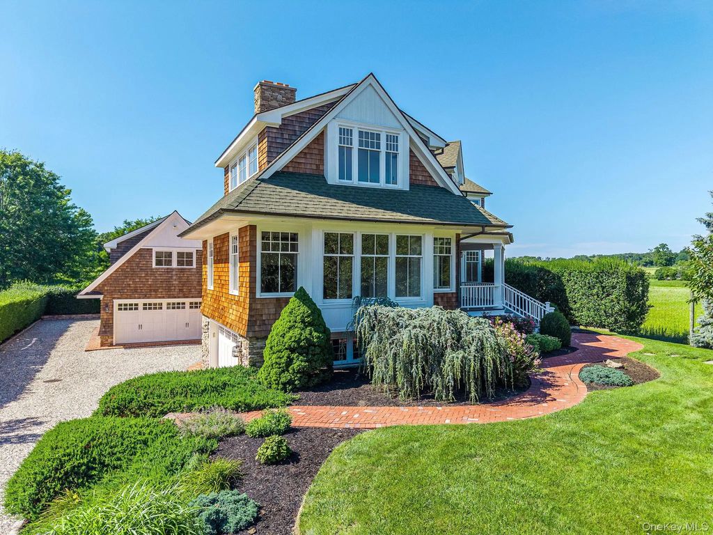 118 Peconic Bay Boulevard, Aquebogue