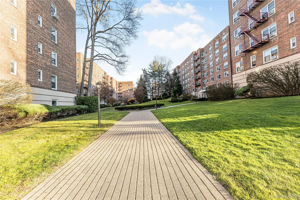 1300 Midland Avenue # C-73, Yonkers