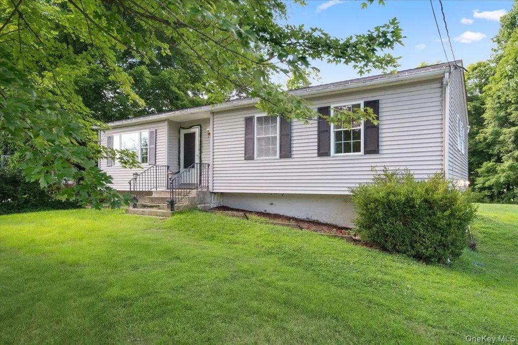 39 N Farm Drive, Dover Plains