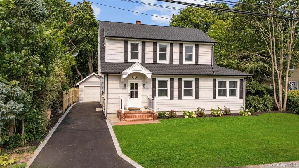 29 Colton Avenue, Sayville