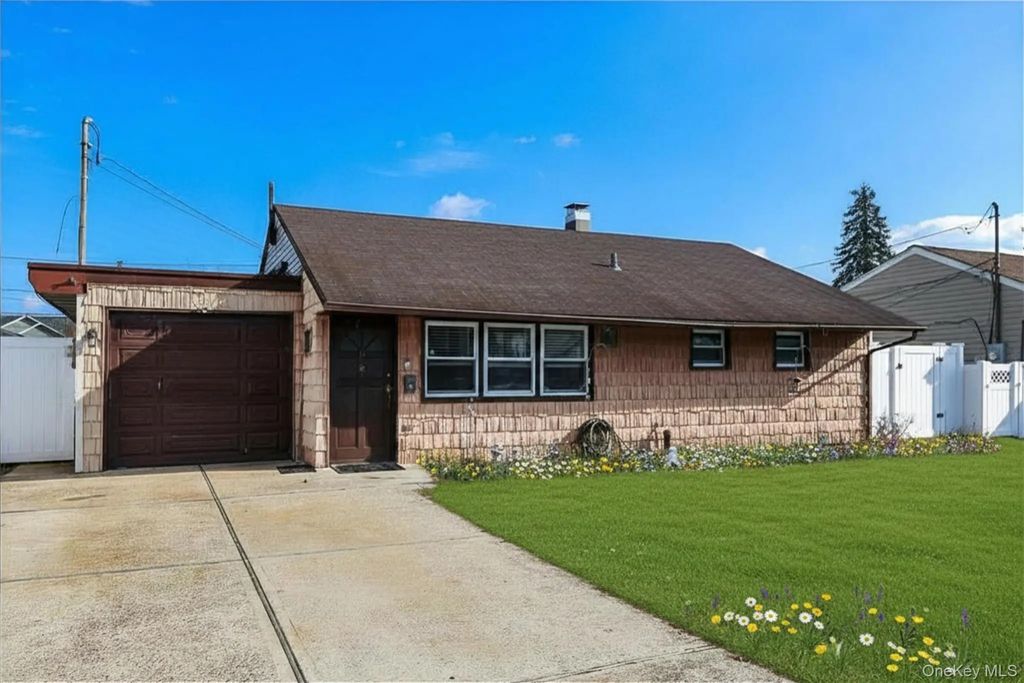 12 E Millpage Drive, Bethpage