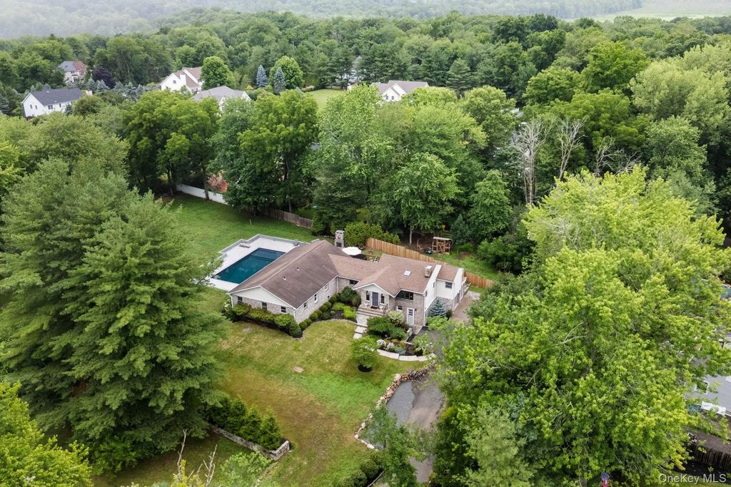 15 Green Hedges Lane, Blauvelt