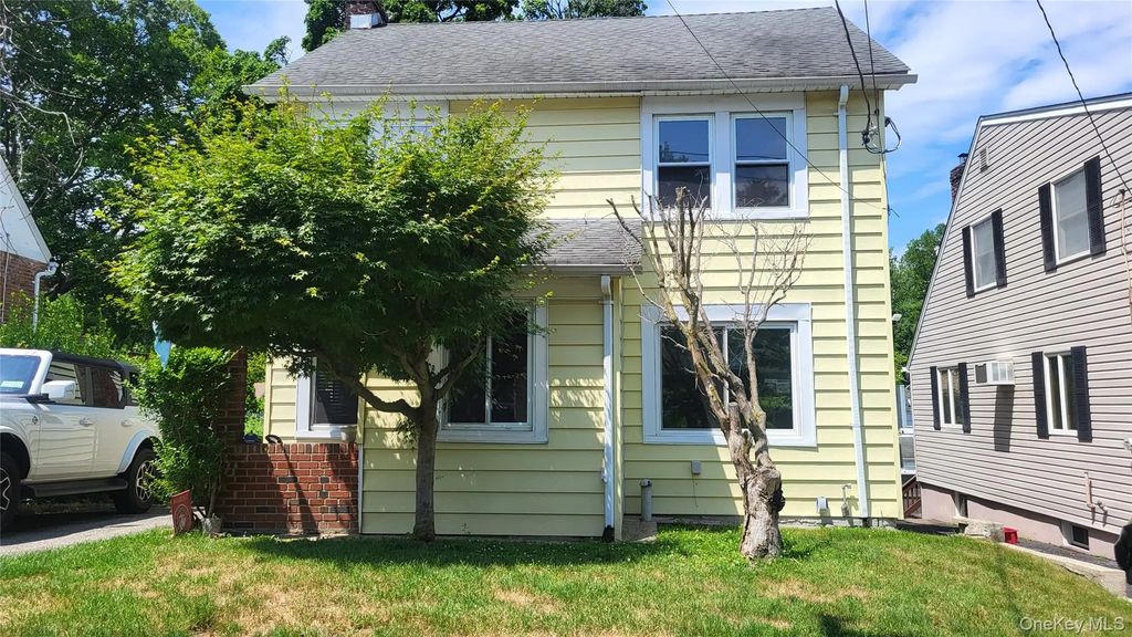 34 Irma Avenue, Port Washington