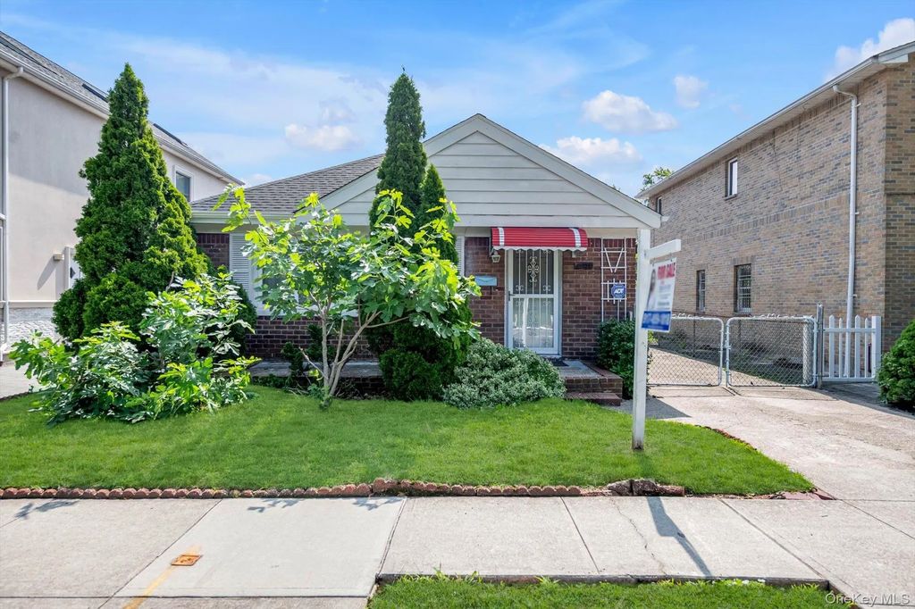 5011 175th Street, Fresh Meadows