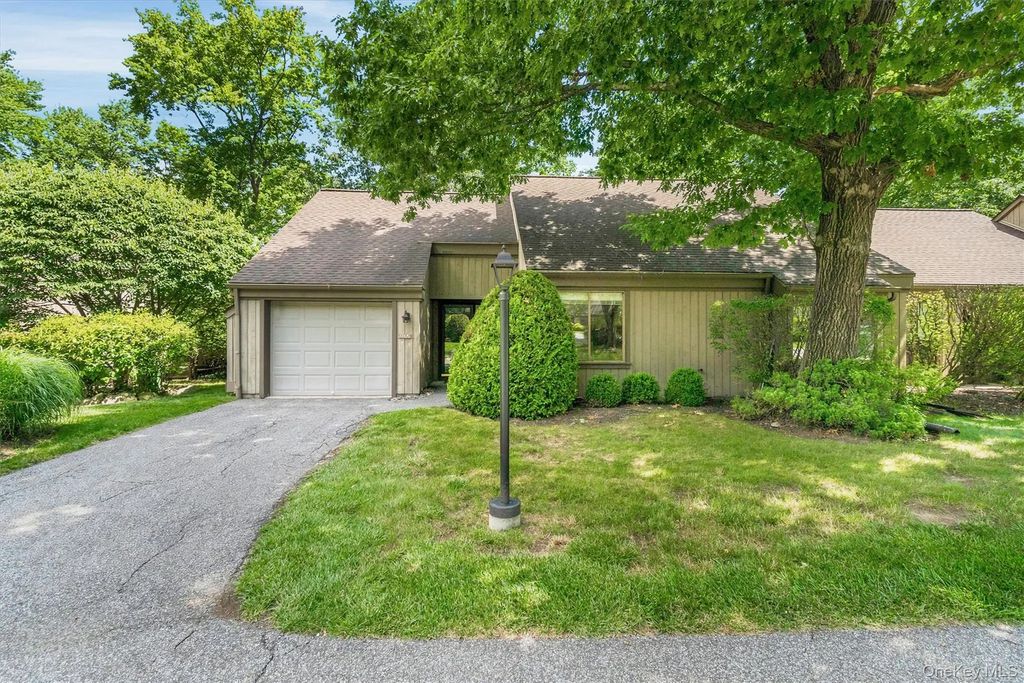 371 Heritage Hills # A, Somers