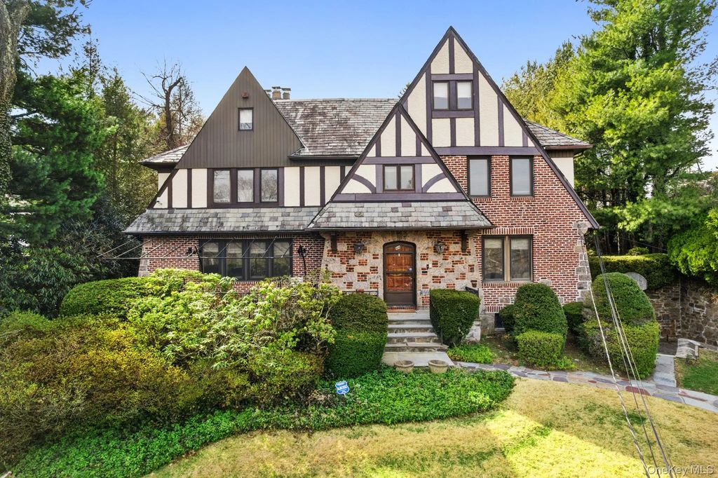 44 Fenimore Road, New Rochelle