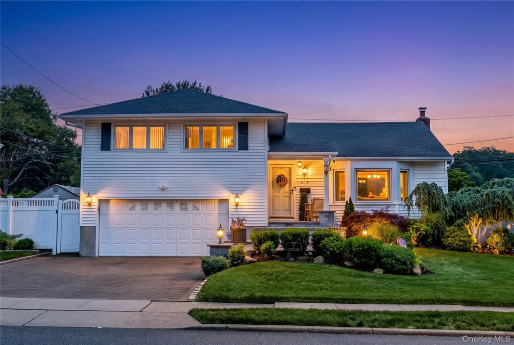 9 Florgate Road, Farmingdale