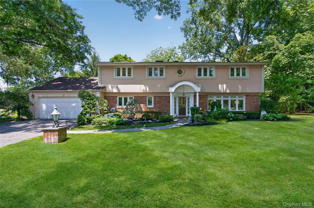 4 Waring Drive, Manhasset
