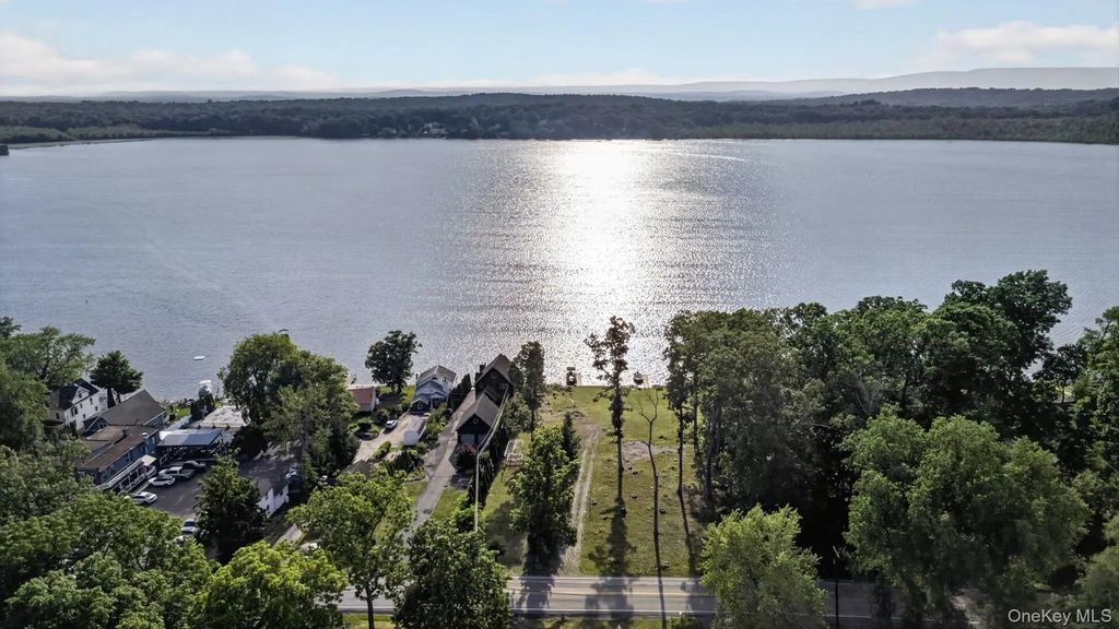 355 Lakeside Road, Newburgh