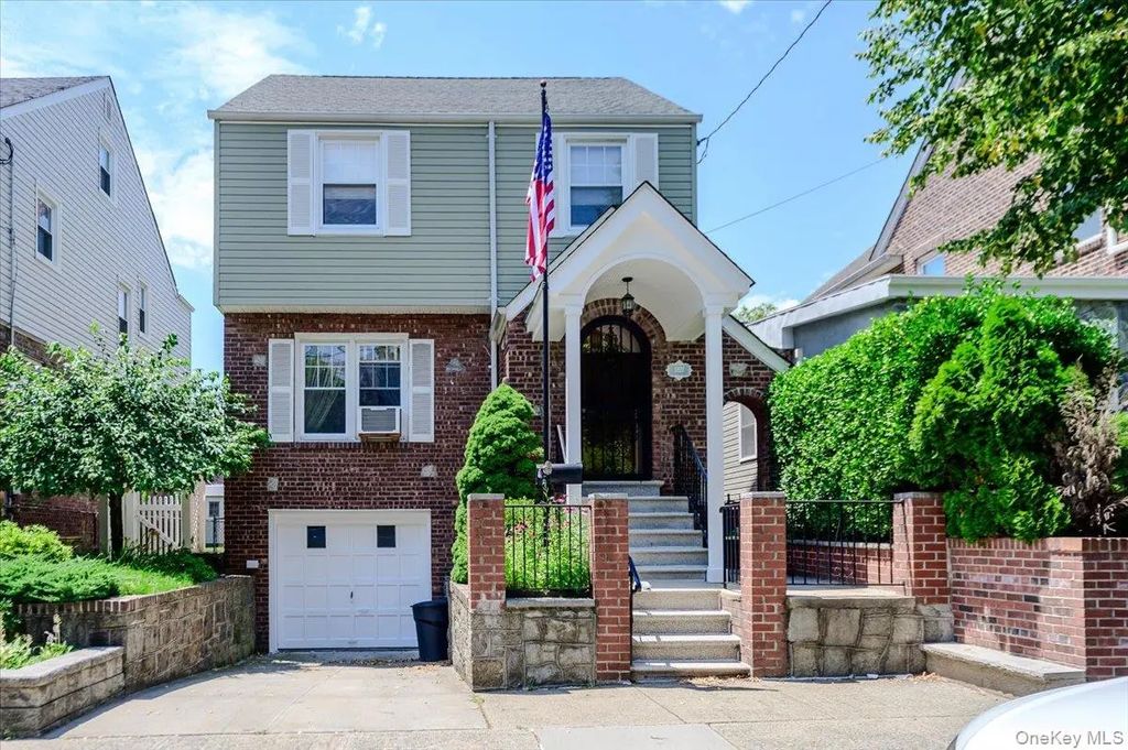 1827 Hering Avenue, Bronx