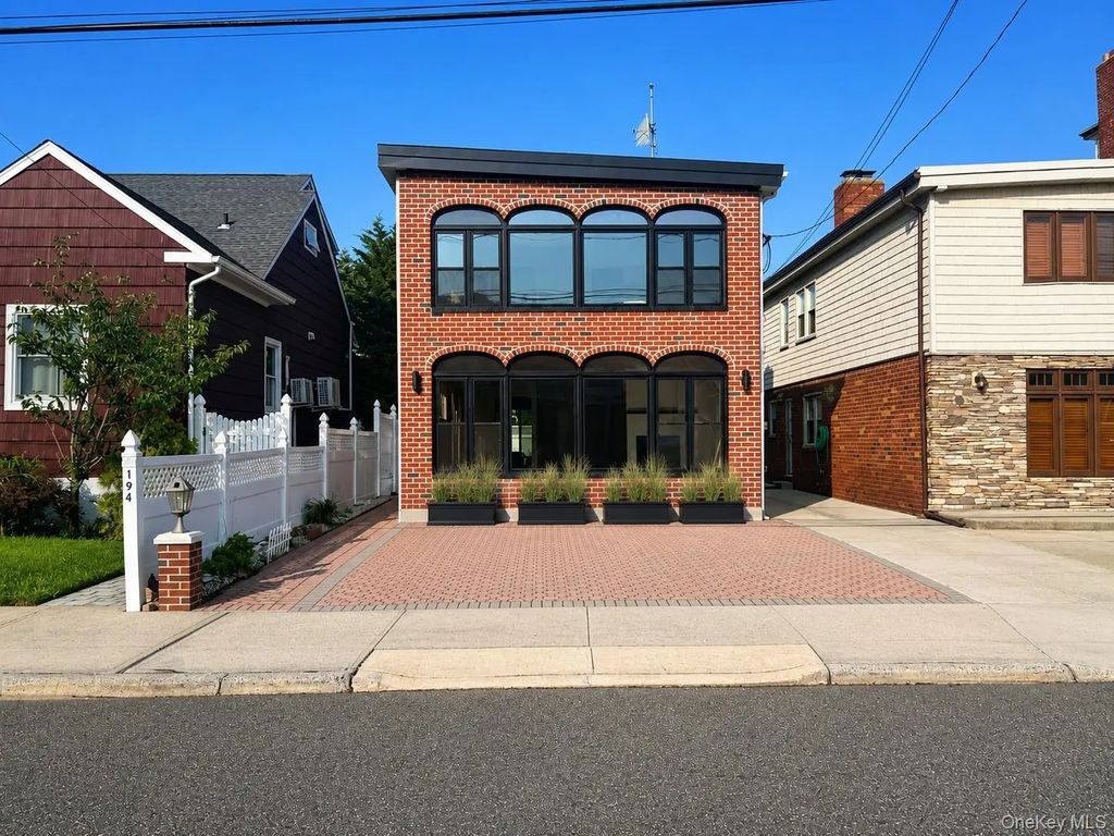 194 Beach 132nd Street, Belle Harbor