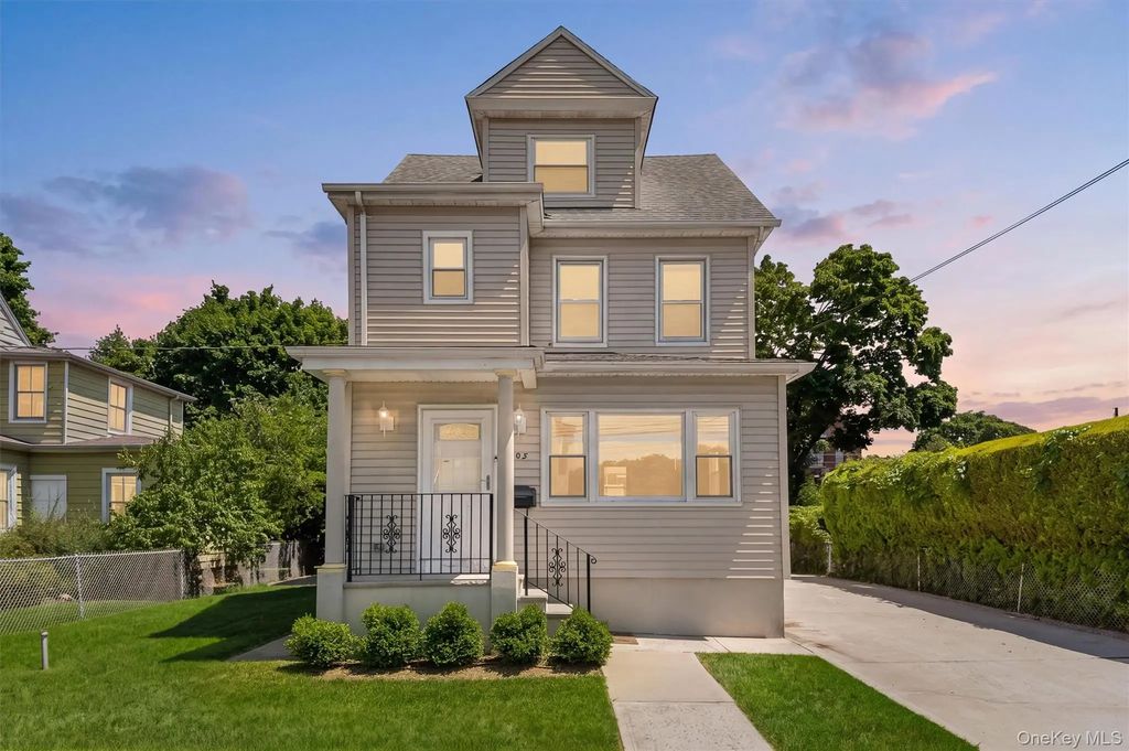 208 Third Avenue, Pelham