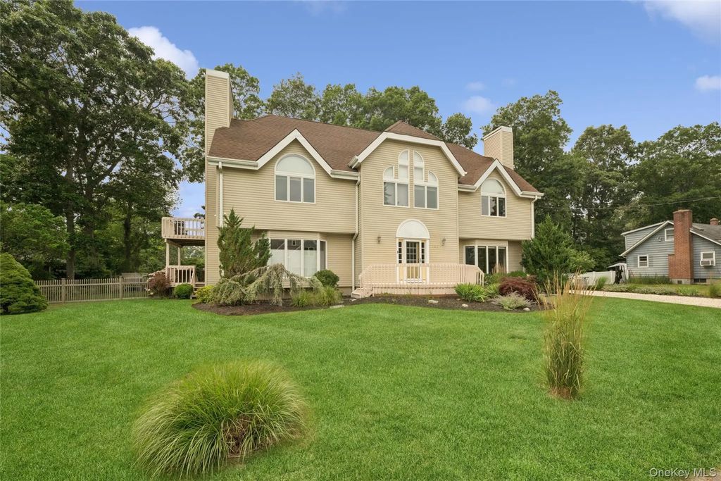 185 Inlet Lane, Greenport