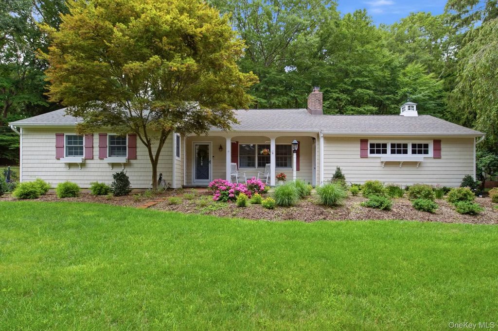 3 Valleyview Drive, Northport