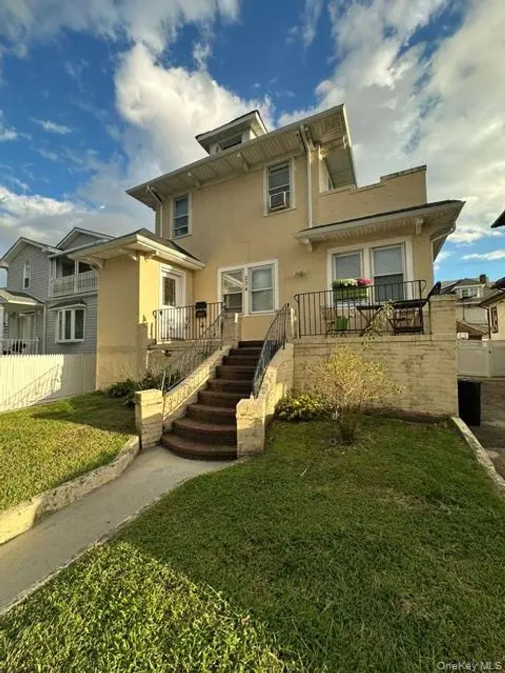 234 W Market Street # 2, Long Beach