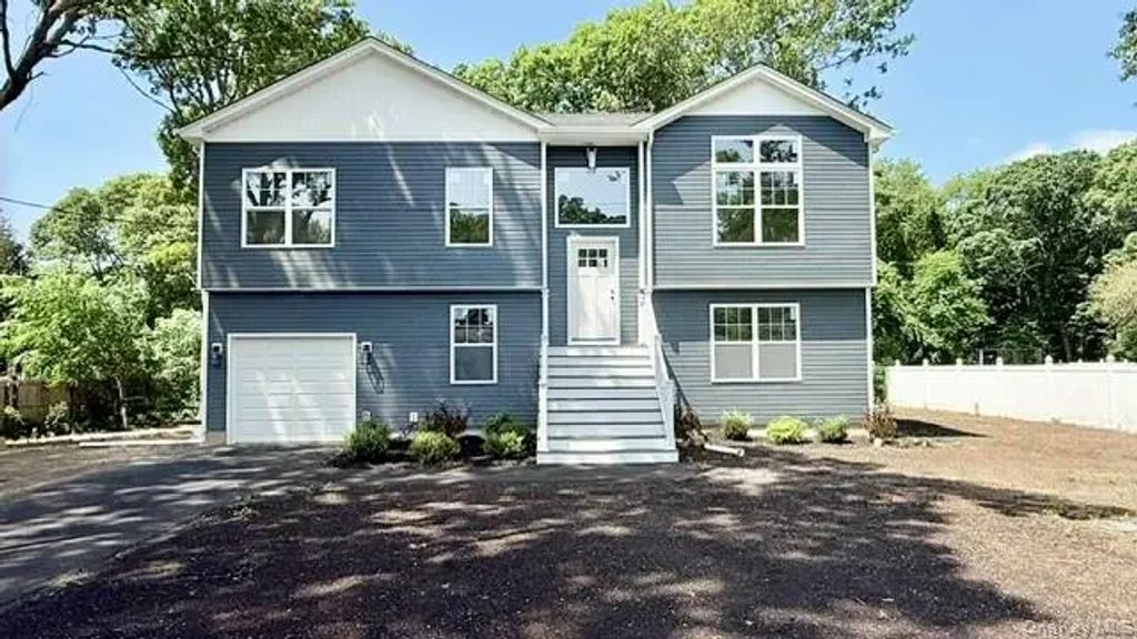 964 Sipp Avenue, Medford