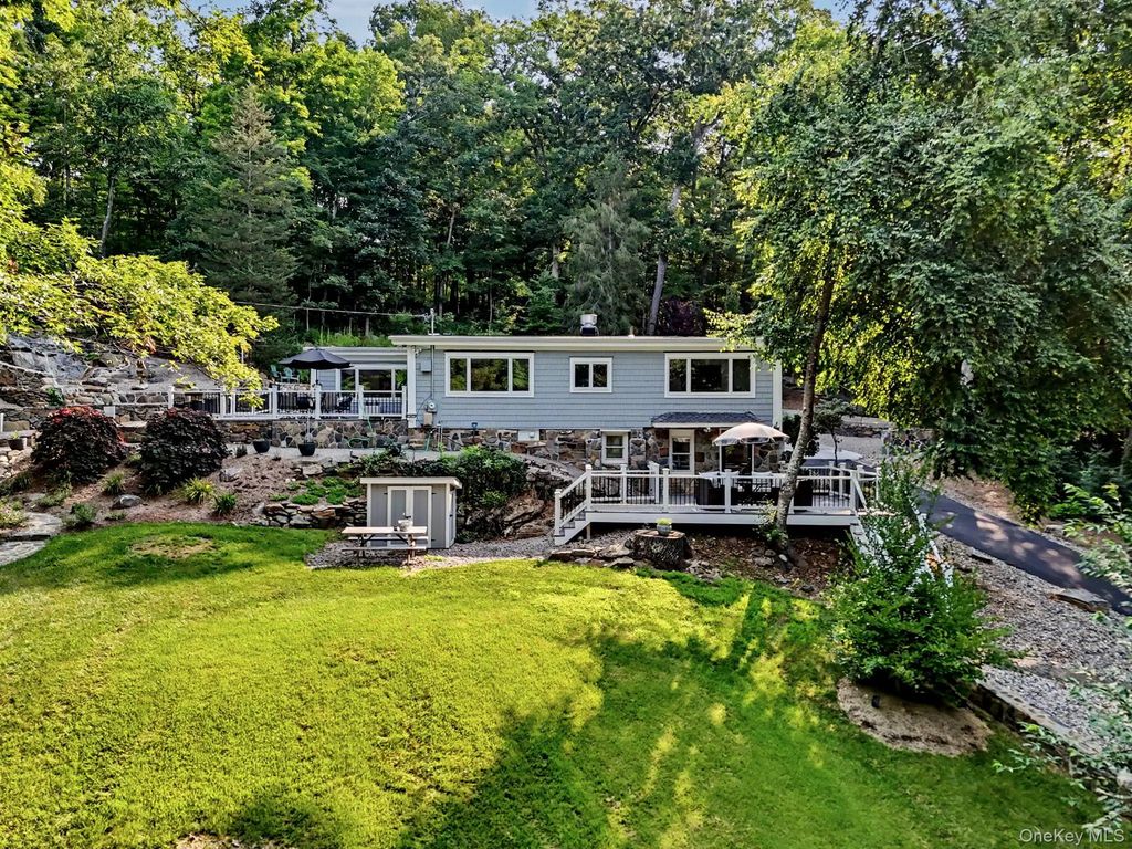 2677 Route 35, Katonah