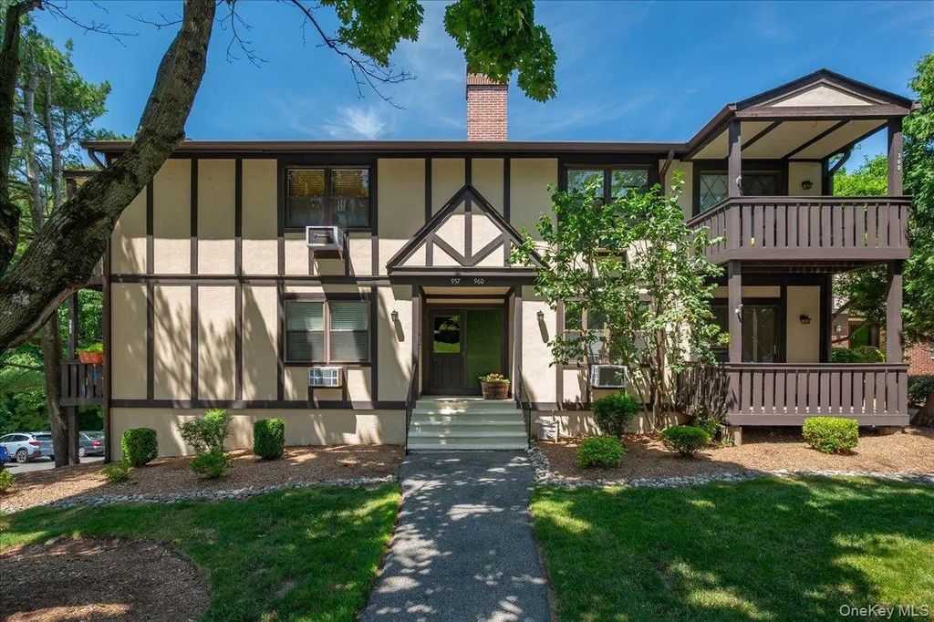 958 Sierra Vista Lane, Valley Cottage