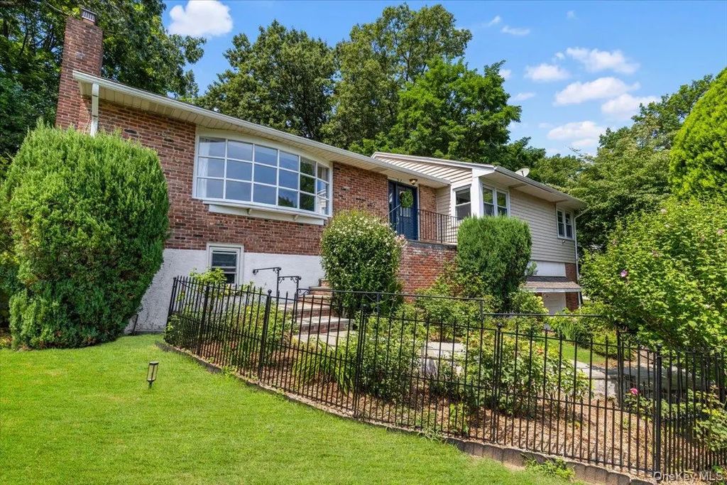 31 Claudet Way, Eastchester