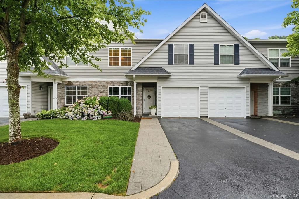 260 Medea Way, Central Islip